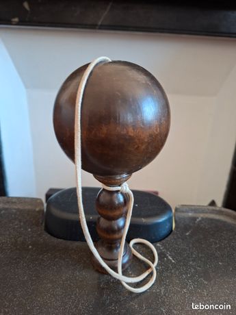 Gros Bilboquet Ancien En Bois Tourné - Hauteur 29 Cm - Jeu Vintage