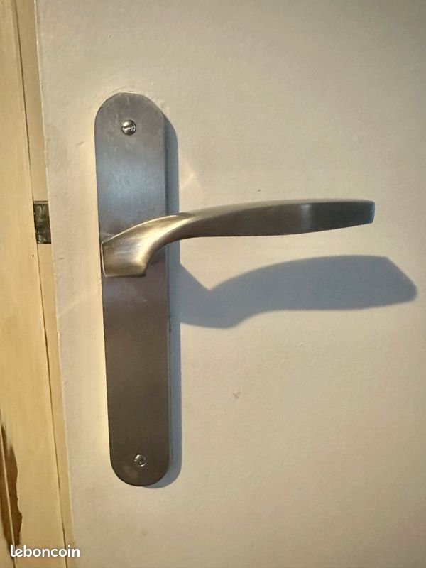Poignée de porte inox (image 3)