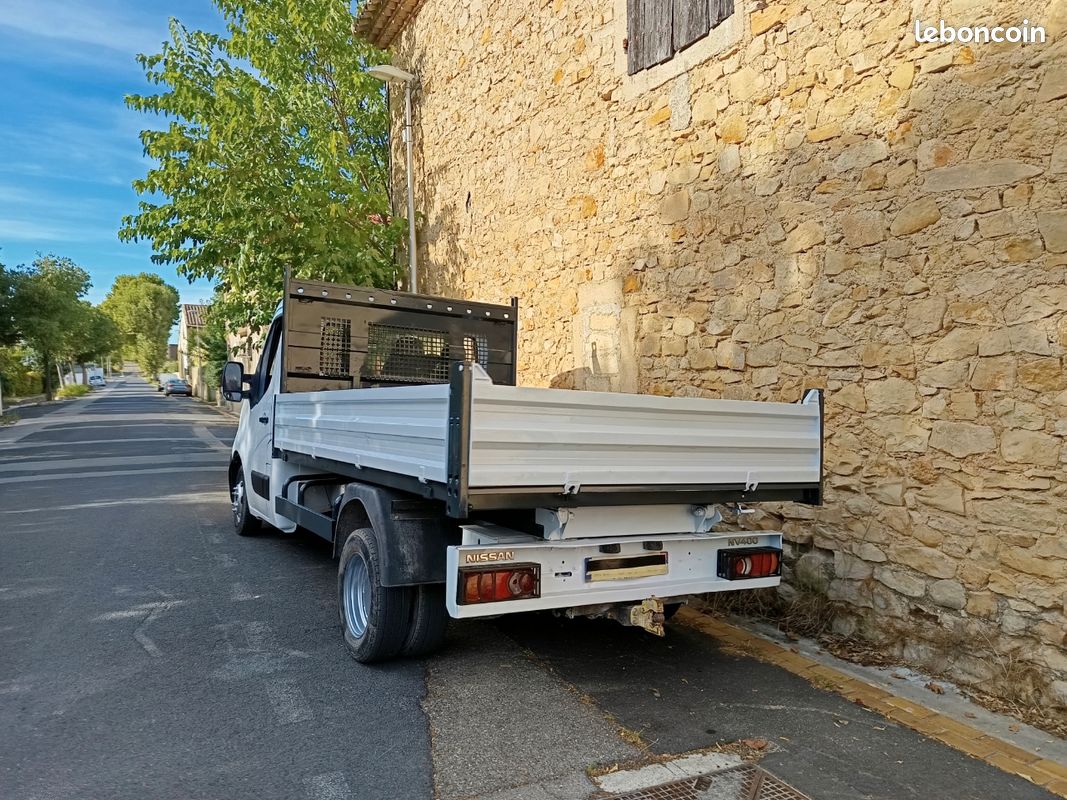 Vente camion benne nissanNV 400 (image 3)