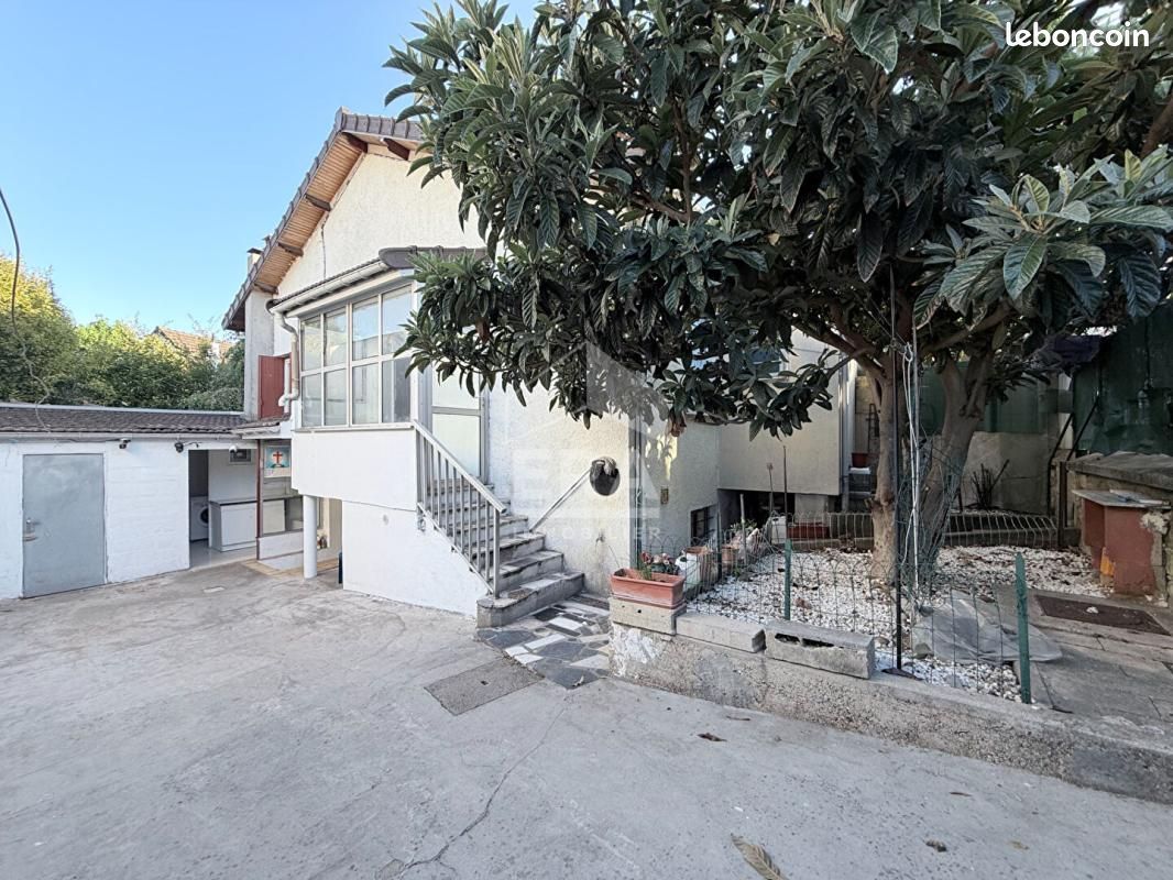 Maison 6 pièces 100 m² · à Créteil · 100 m² · 450 000 €