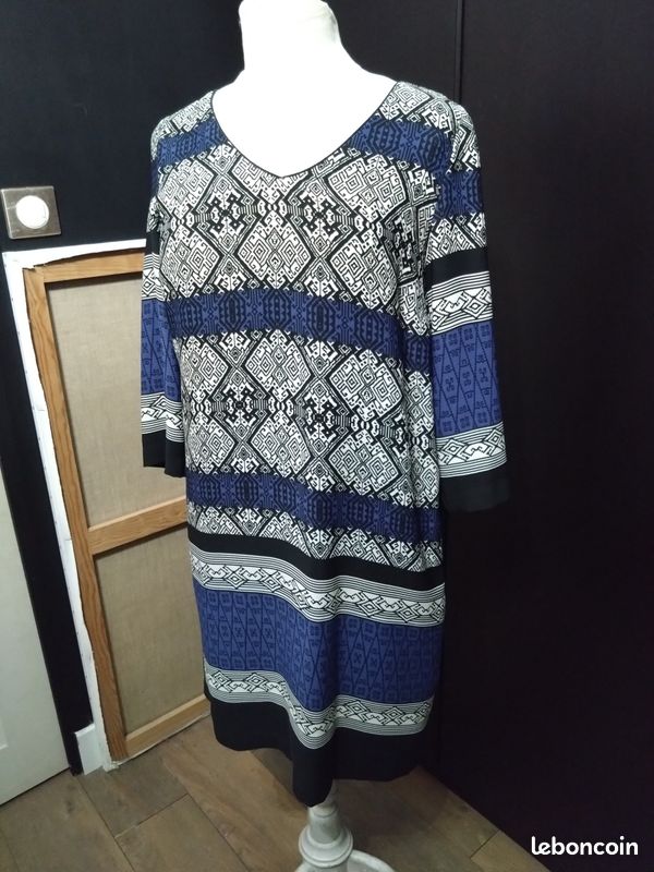 Robe 123 T38 courte manches longues noire bleue blanche été (image 1)