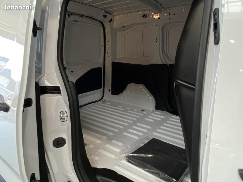 Opel Combo Cargo M 650kg HDi 100 Pack Premium Connect / GPS / Caméra (image 8)