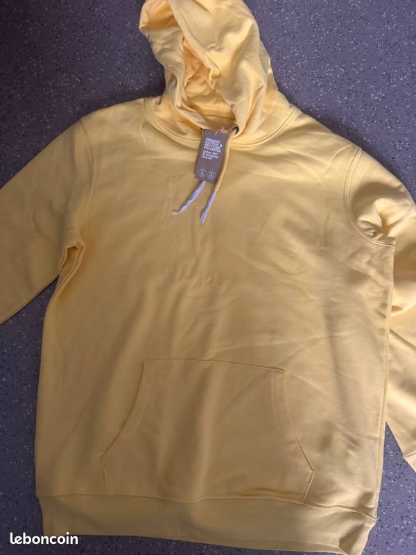 Sweat à capuche jaune pastel – coton bio et polyester recyclé