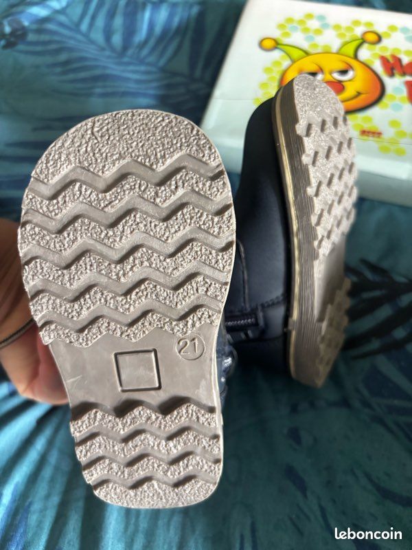 Chaussures Marine garçon T21 neuves (image 6)