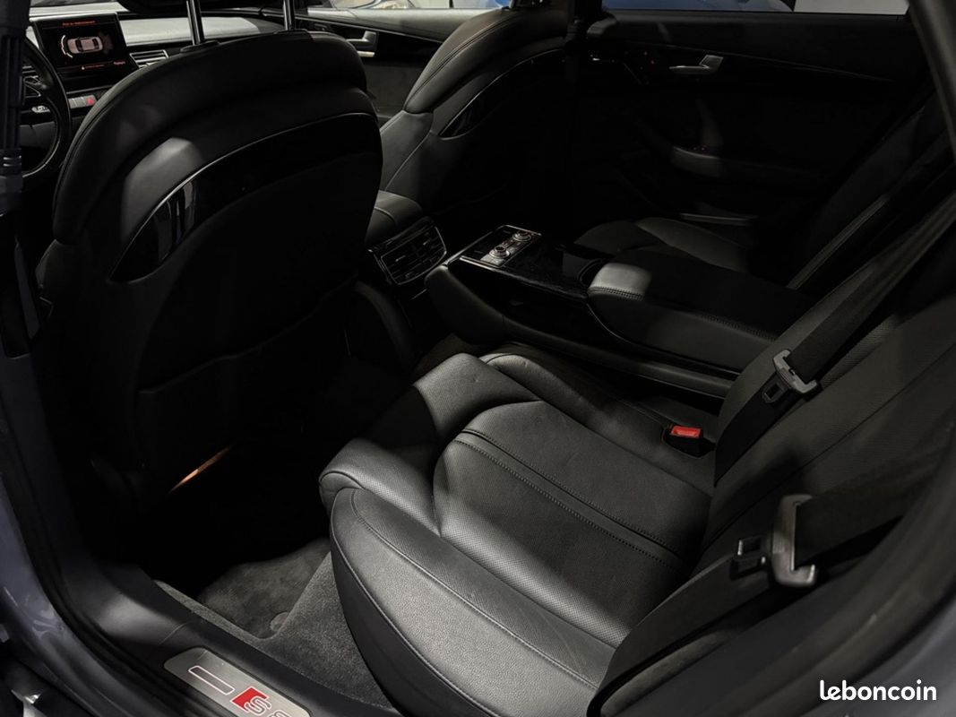 AUDI S8 PLUS 4.0 V8 TFSI 605 QUATTRO TIPTRONIC BVA - Toit ouvrant & Céramiques (image 26)
