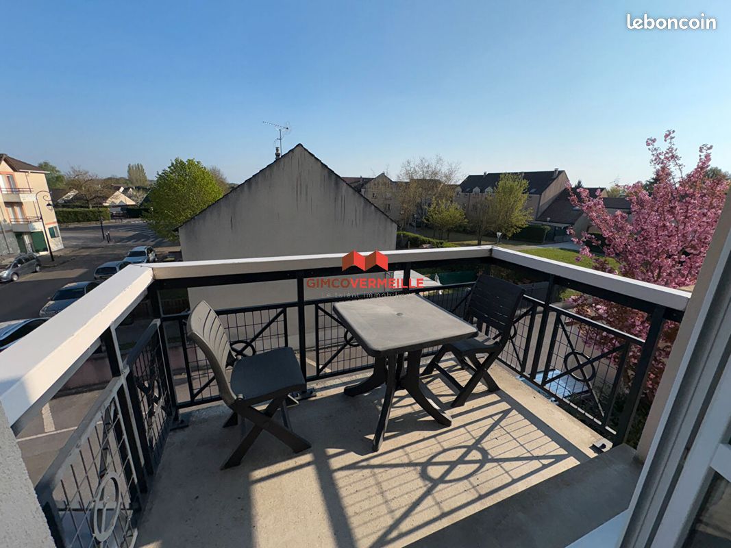 Appartement 2 pièces 44 m² · à Magny-les-Hameaux · 44 m² · 901 €