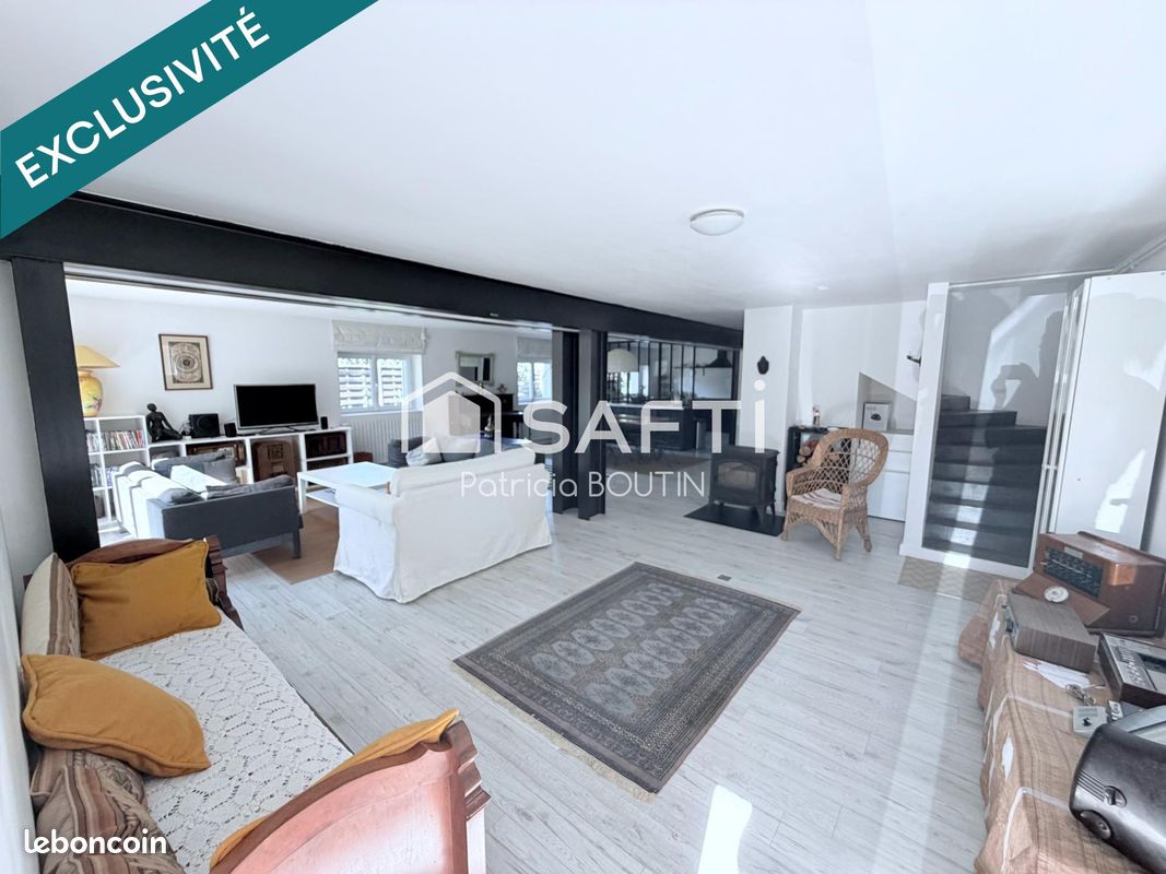 Maison 6 pièces 185 m² · à Lezay · 185 m² · 225 000 €