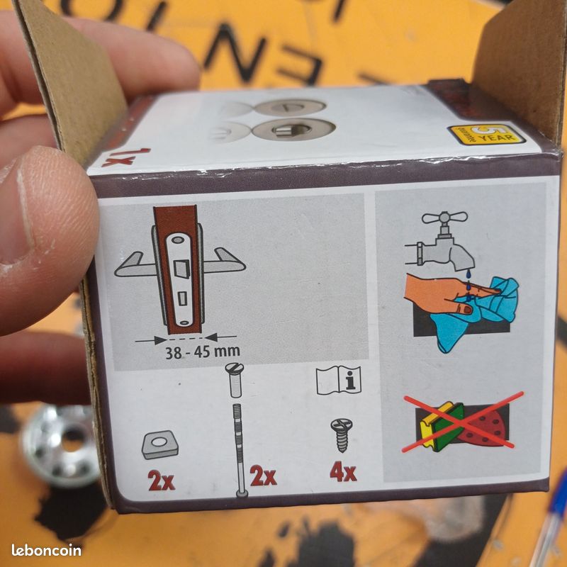 Serrure de WC ronde avec verrouillage facile. 7345 (image 4)