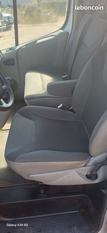 Opel vivaro, 2,0cdti, 115ch, 2011, 185000kms, L2/H1, 9places, 9400 (image 3)