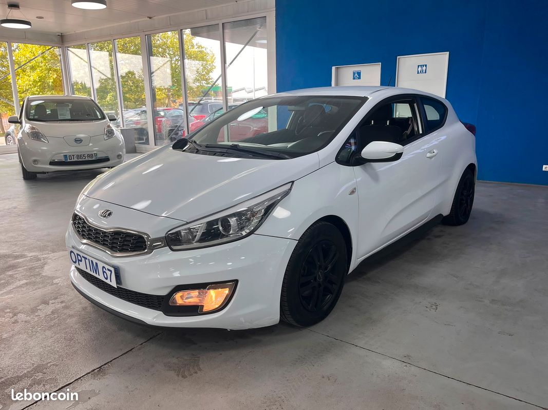 Kia proceed coupe 1,4L 100cv AN02/2015 ENTRETIEN A JOUR garantie 12 mois (image 3)