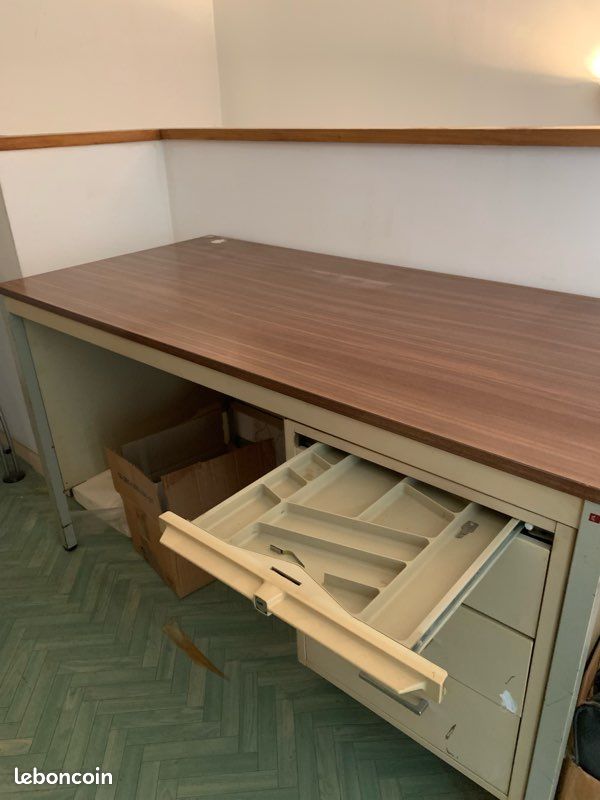 Bureau de banque en métal (image 2)