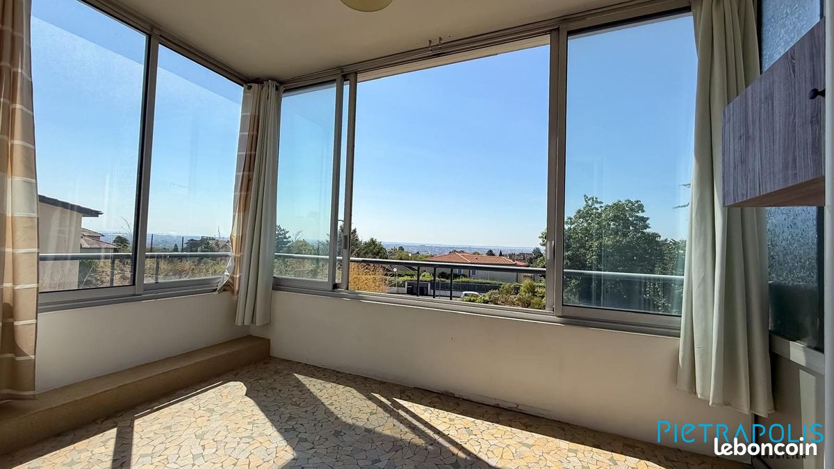 Appartement 2 pièces 70 m² · à Caluire-Et-Cuire · 70 m² · 249 000 €