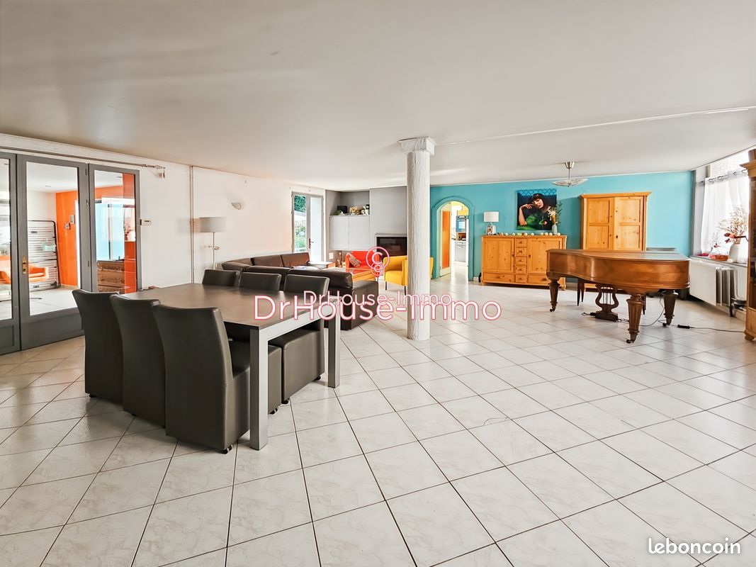 Maison 5 pièces 185 m² · à Tourcoing · 185 m² · 219 000 €