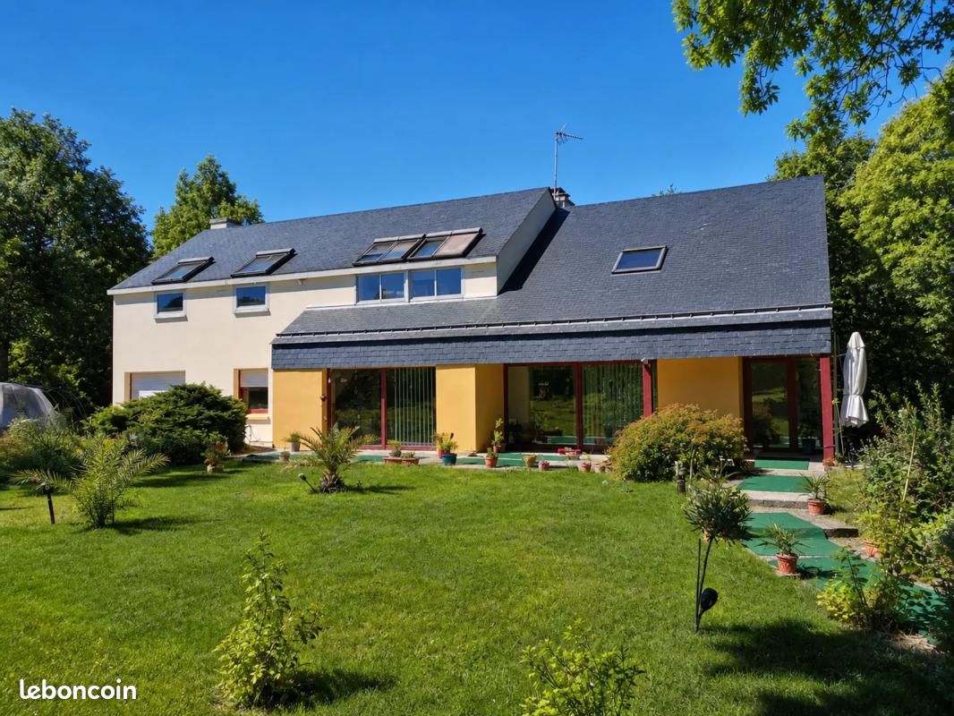 Maison 8 pièces 230 m² · à Guer · 230 m² · 420 000 €
