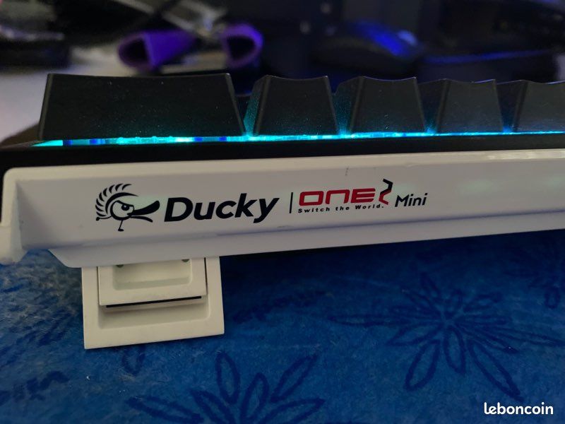 Mini clavier gamer RGB Ducky one 2 mini (image 3)