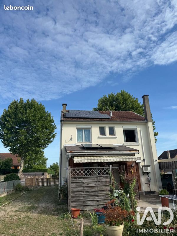 Maison 4 pièces 95 m² · à Lapalisse · 95 m² · 77 000 €
