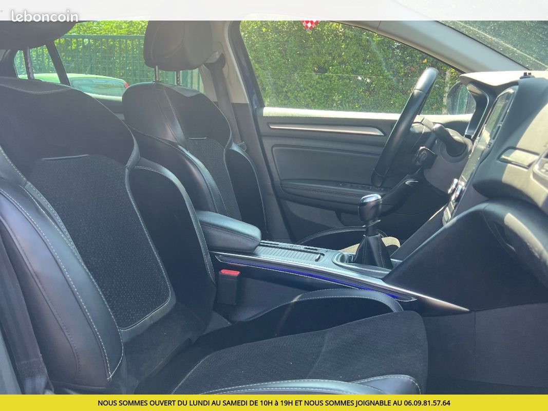 RENAULT MEGANE IV BERLINE dCi 130 Energy Intens (image 8)