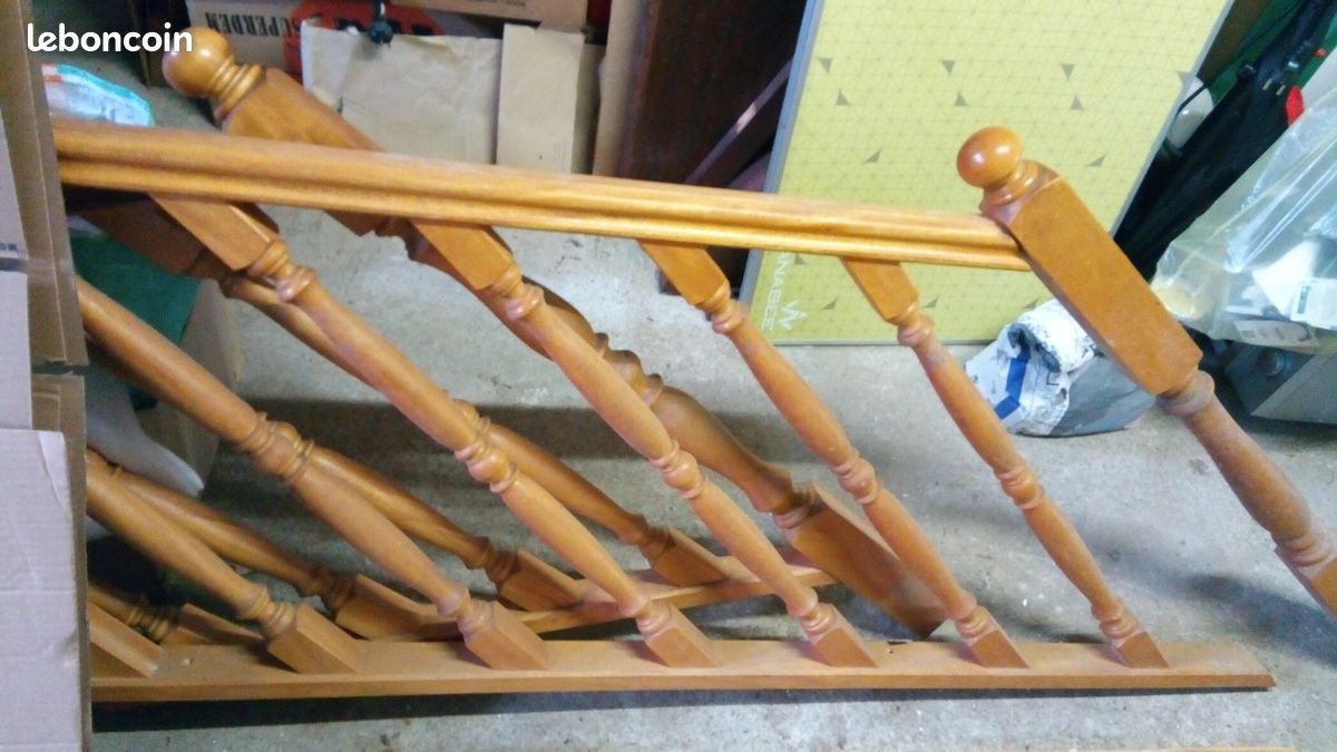 Rampe en bois (image 1)