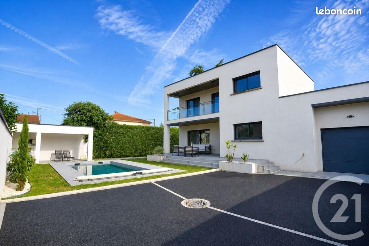 Maison 5 pièces 153 m² · à Romans-sur-Isère · 153 m² · 520 000 €