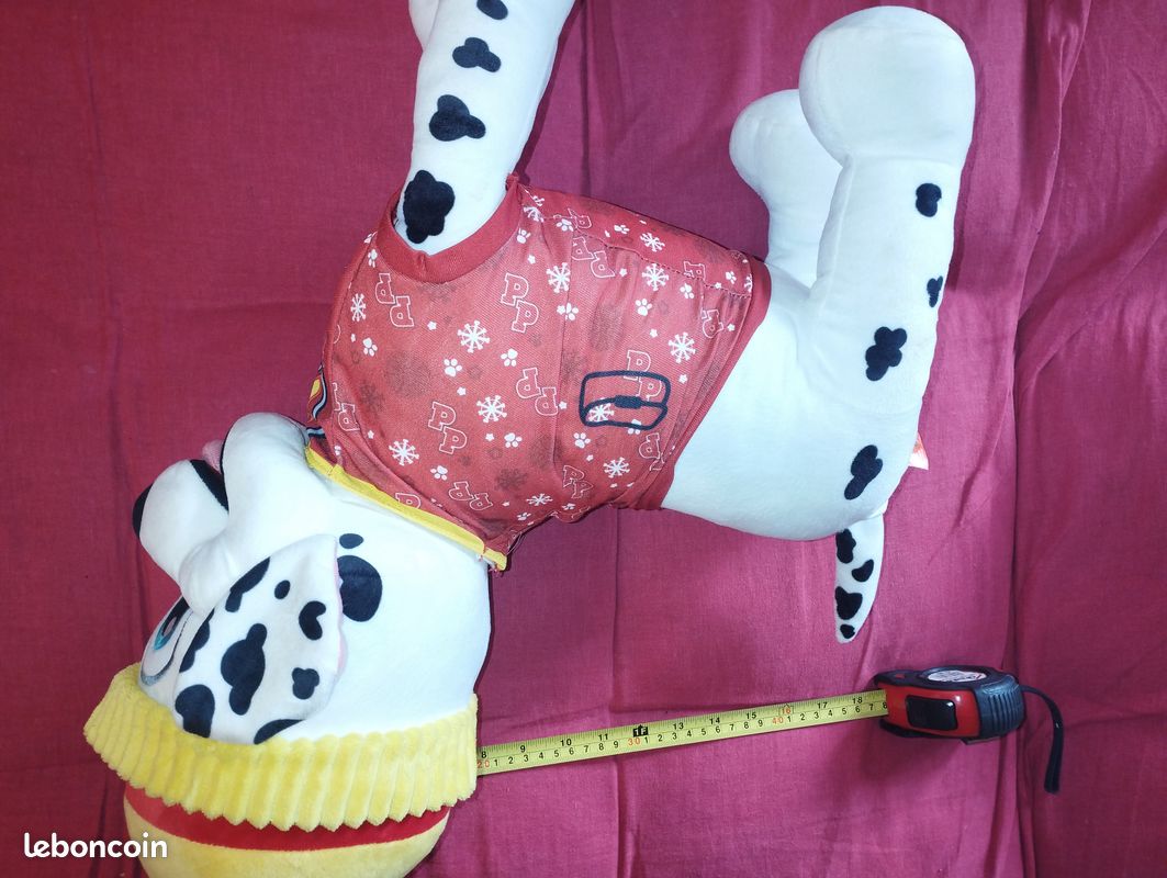 Pat patrouille, grosse peluche Marcus-Pas d'envoi - (image 1)
