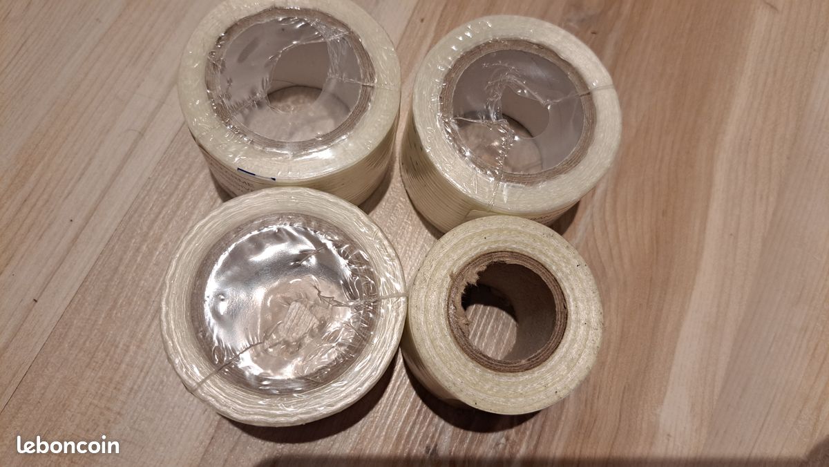 Lot de 4 rouleaux de scotch PVC + 1 offert en ruban armé 10 mètres (image 2)