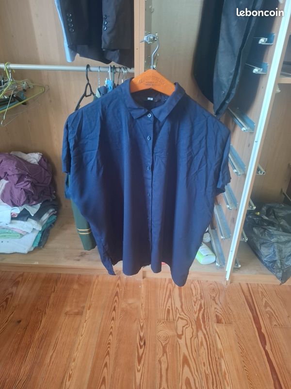 Chemise manches courtes bleu marine Uniqlo (image 2)