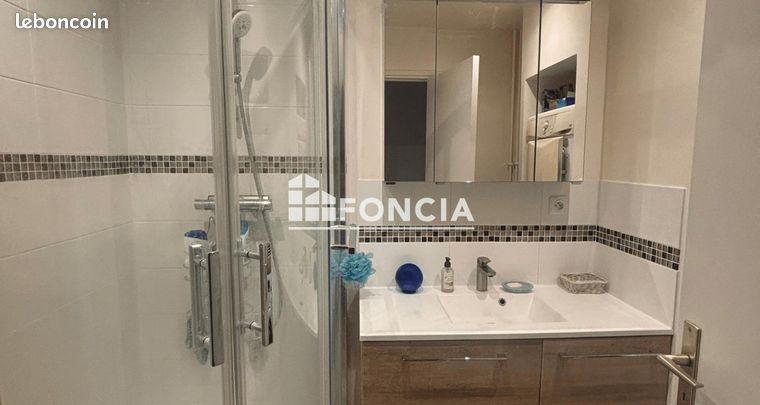 https://img.leboncoin.fr/api/v1/lbcpb1/images/aa/58/01/aa580196ccd5a61cf0f7bd331fb63758d7dd33c5.jpg?rule=ad-image