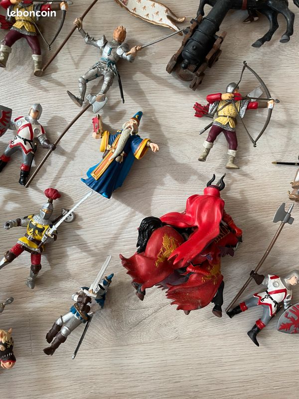 Lot Papo 22 figurines chevaliers avec chateau en bois, tour de siège, bélier et catapulte (image 16)