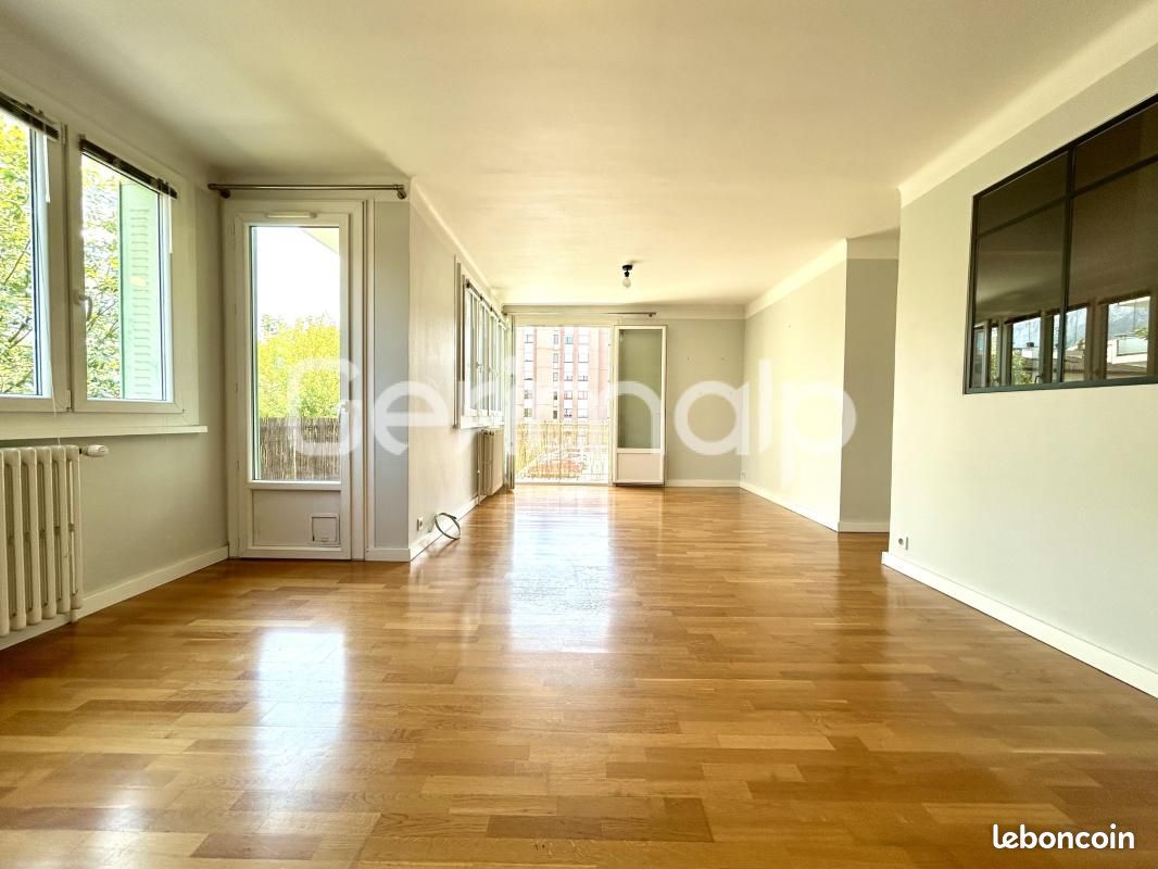 Appartement 3 pièces 77 m² · à Annecy · 77 m² · 1 635 €/mois