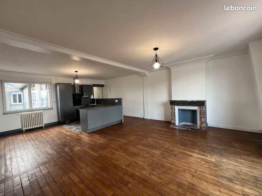 Local commercial 2 pièces 88 m² · à Saint-Quentin · 88 m² · 690 €/mois