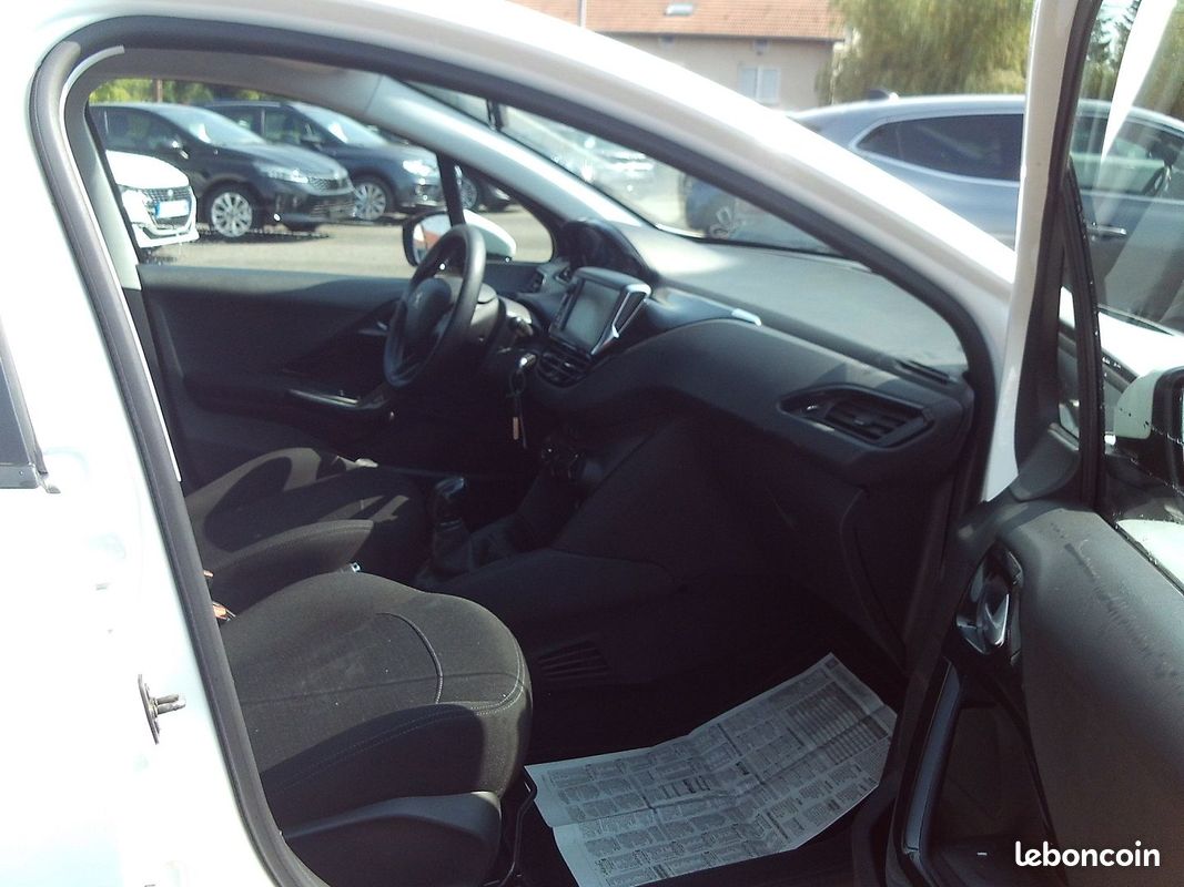 Peugeot 208 AFFAIRE 1.5 BLUEHDI 100CH PREMIUM PACK 5 PORTES (image 7)