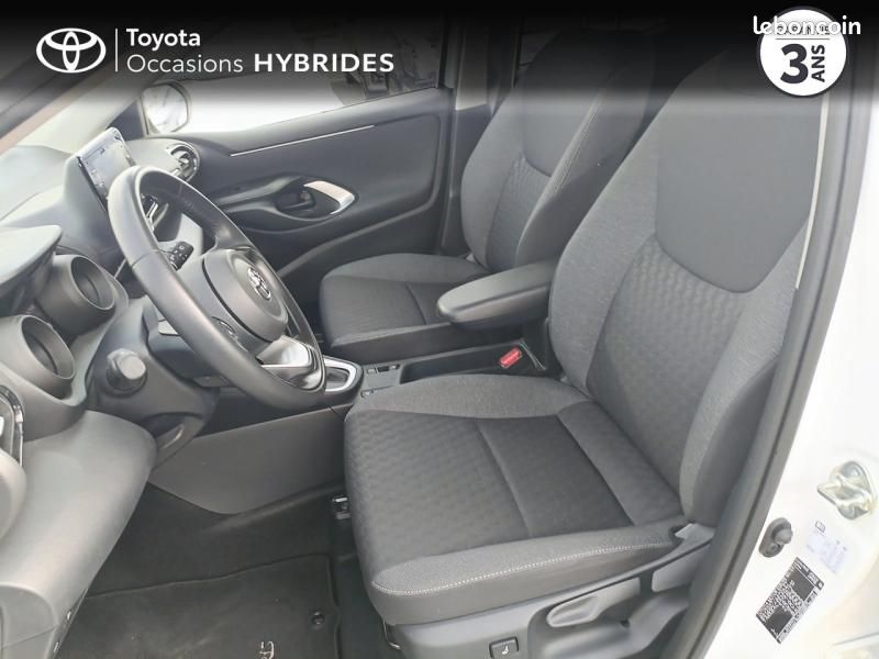 Toyota Yaris 116h Design 5p MY22 (image 11)