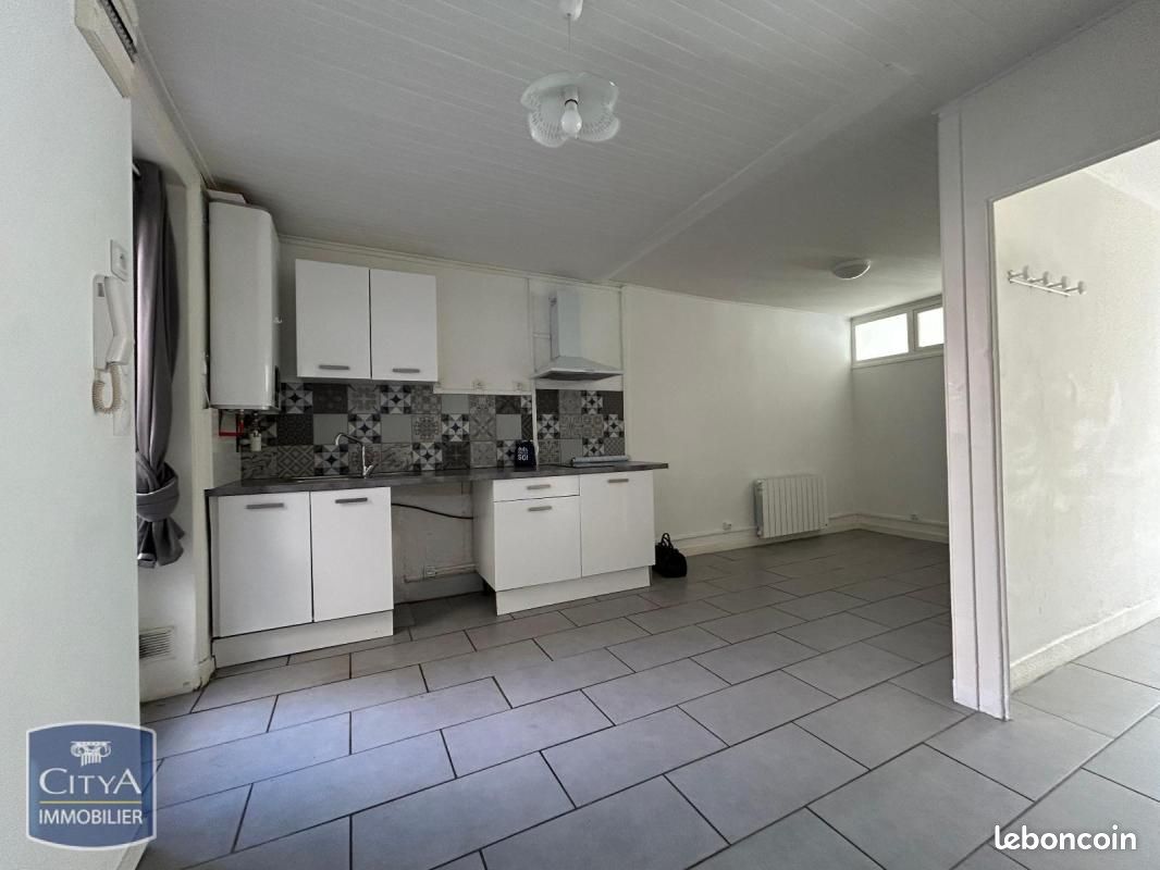 Appartement 2 pièces 37 m² · à Roanne · 37 m² · 410 €