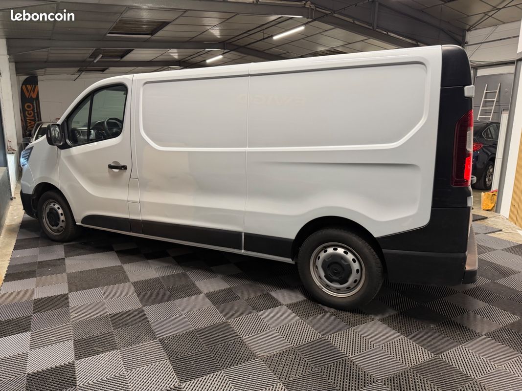 RENAULT TRAFIC VU FOURGON 2.0 BLUEDCI 130 28 L2H1 TVA RECUPERABLe (image 4)