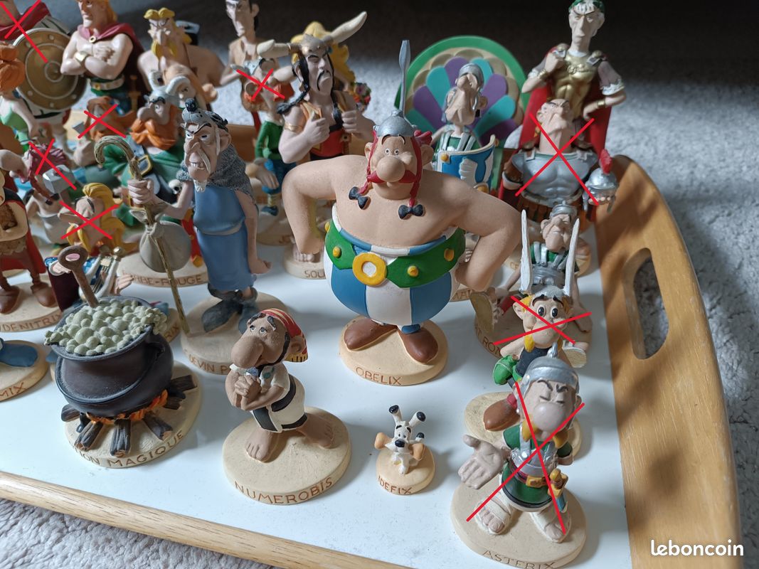 Lot 8 Figurines Astérix Plastoy - Romains En Résine - Occasion