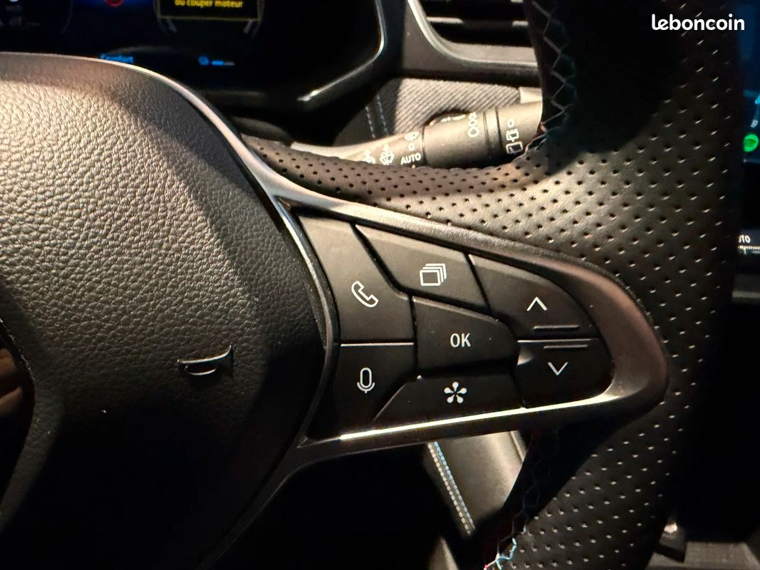 Renault CAPTUR (image 16)