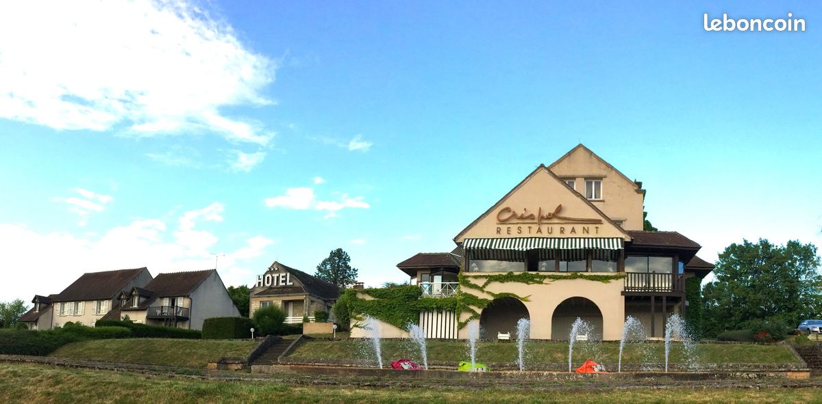 Maison 30 pièces 1000 m² · à Vézelay · 1 000 m² · 990 000 €