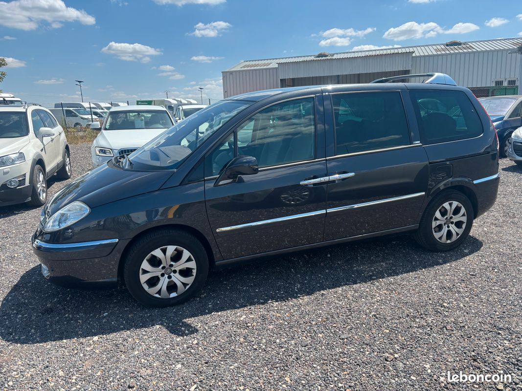 Citroen c8 (2) 2.2 hdi 173 exclusive boite automatique 7 places petit prix (image 3)