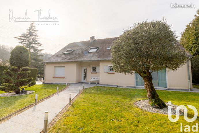 Maison 8 pièces 200 m²