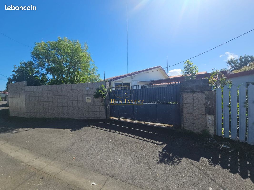 Maison 5 pièces 140 m² · à Saint-André · 140 m² · 250 000 €