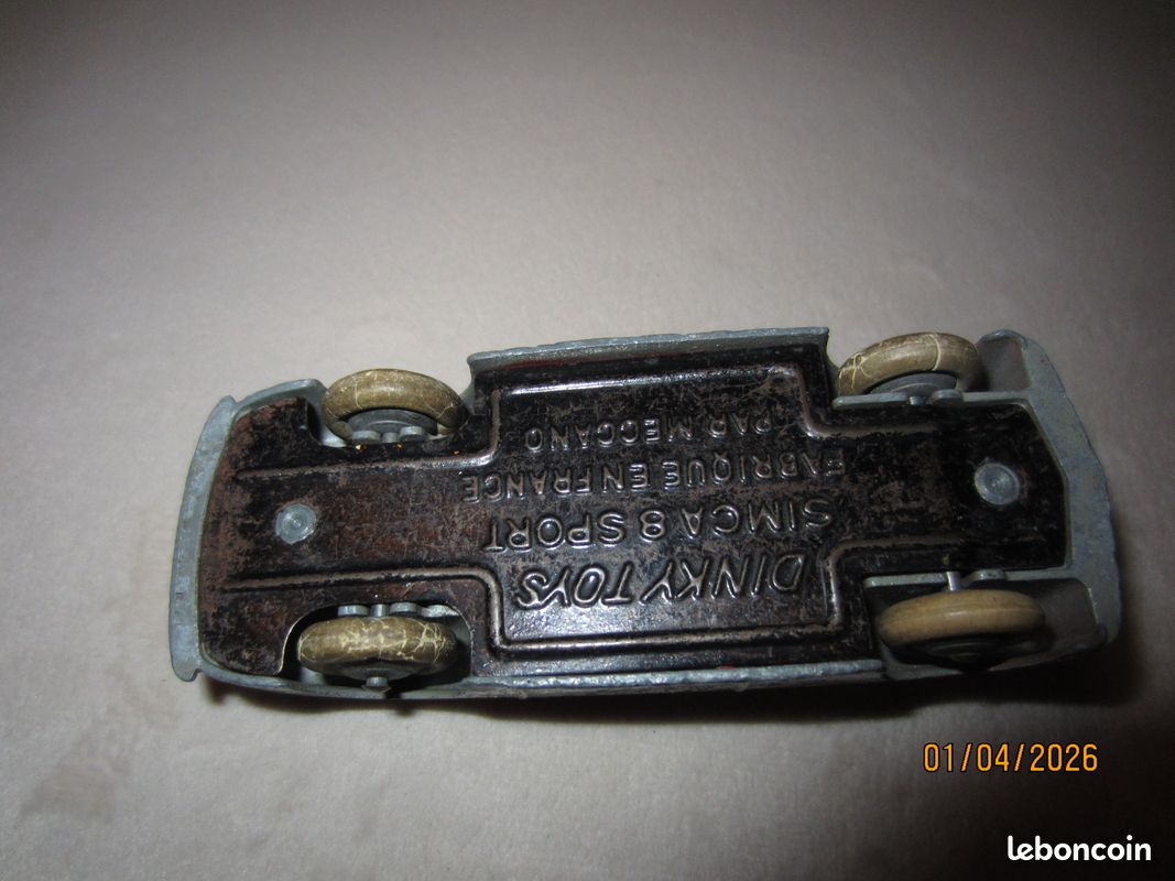 Jouet Miniature Dinky Toys - Simca 8 Sport Grise - Échelle 1:43 - Occasion - Fabriqué En France - Vintage