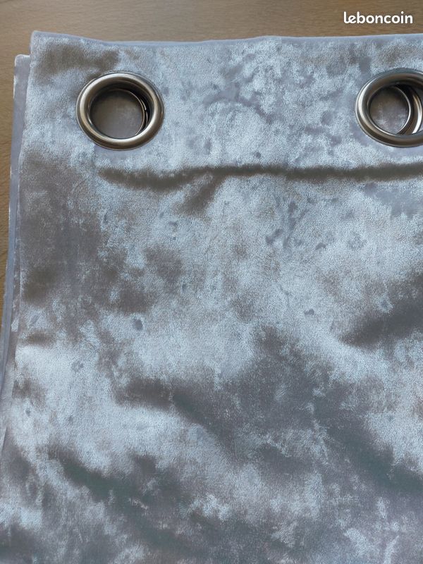 Vend 1 Rideaux en velours (image 1)