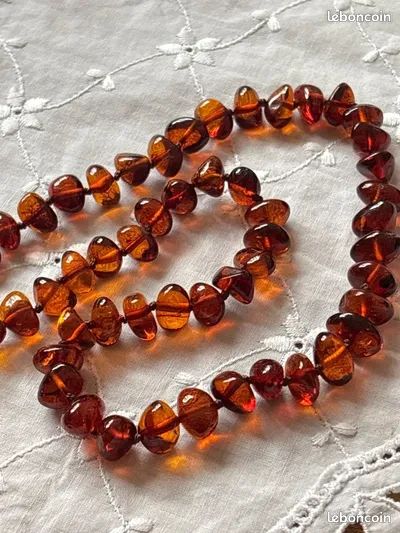 Collier Ancien En Perles D'Ambre Baltique Pure - Poids 54 Grammes - Occasion