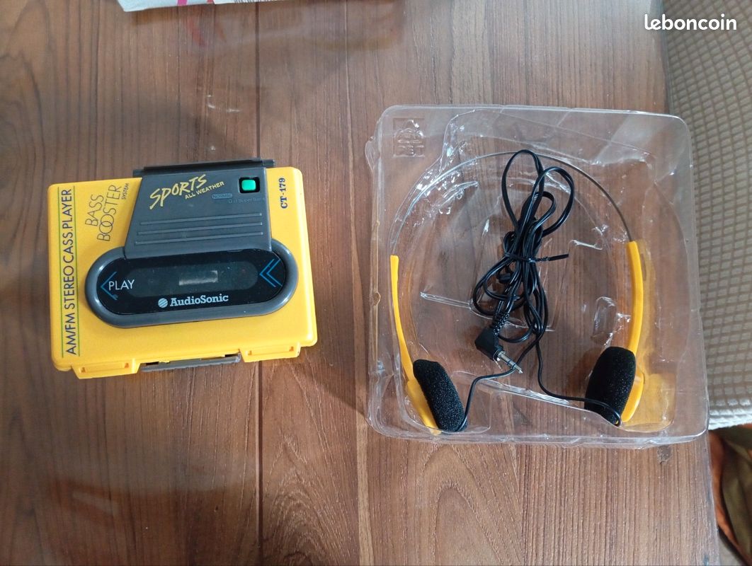 Walkman Elsay W31 Radiocassette Tape Player Baladeur Neuf Sous Célé A Saisir