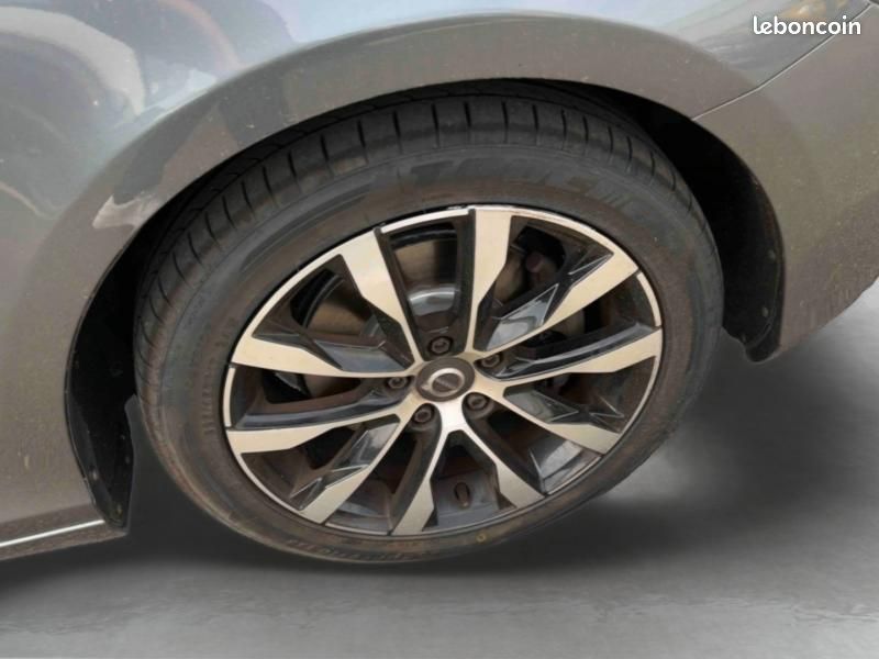 Volvo V40 T2 122ch Signature Edition (image 22)