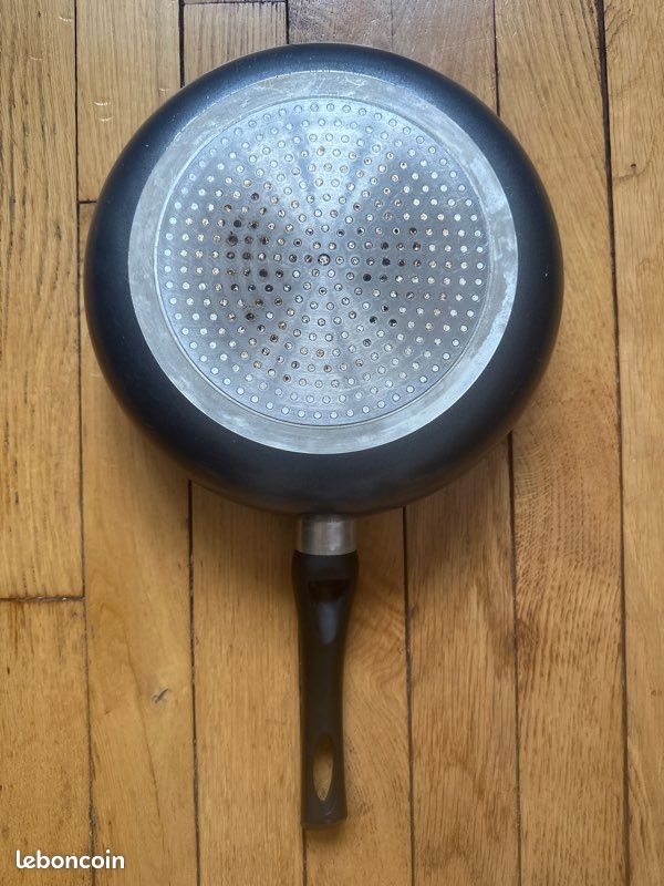 Sauteuse et couvercles (image 3)