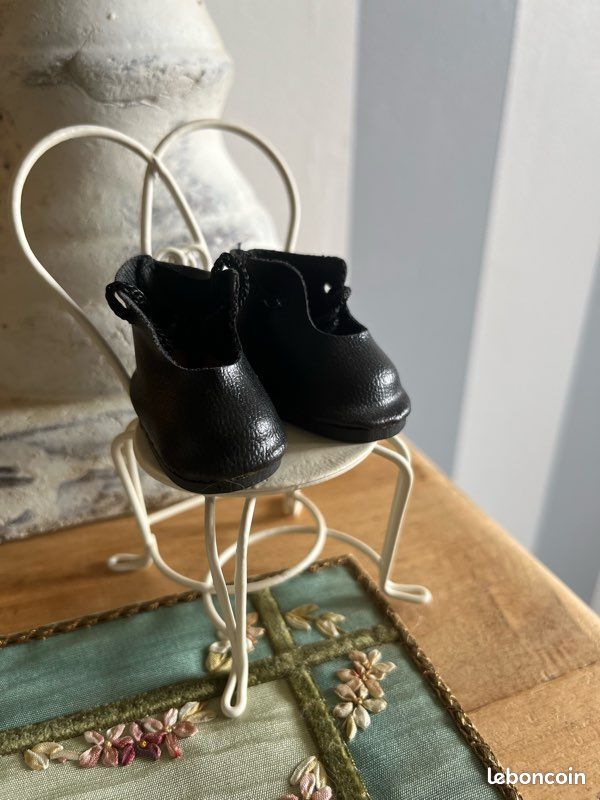 chaussures anciennes de poupée, en cuir, avec bride - poupée taille 14