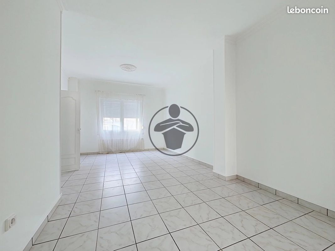 Maison 5 pièces 111 m² · à Saint-Quentin · 111 m² · 890 €