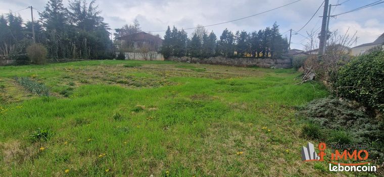 Terrain 1000 m² Saint-Martin-la-Plaine