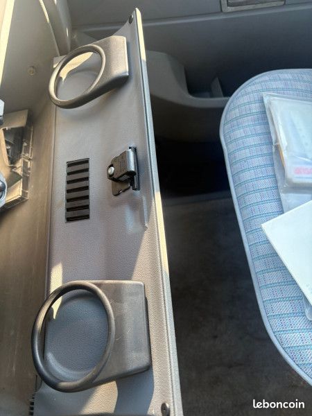 Volkswagen T4 2.4 L DIESEL VERSION 70M (image 21)